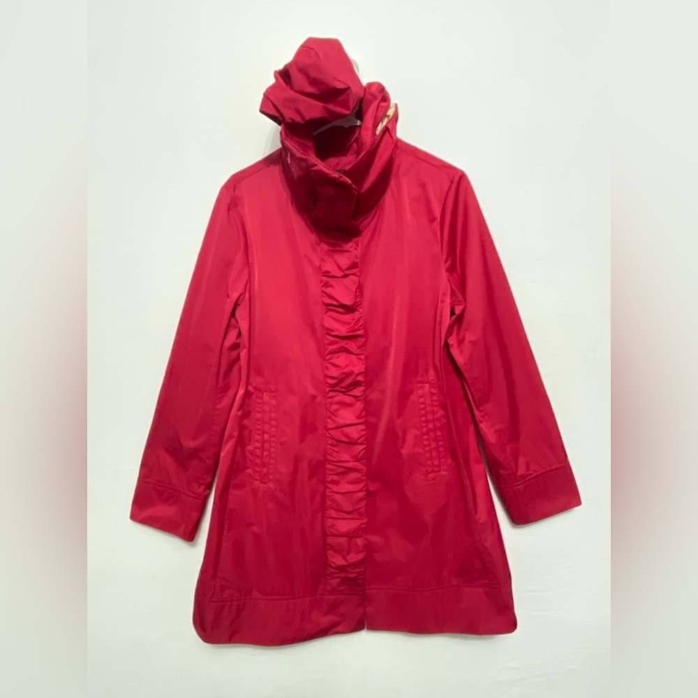 Rainforest women’s Size M Red Waterproof Raincoat– Detachable Hood (C1)✨